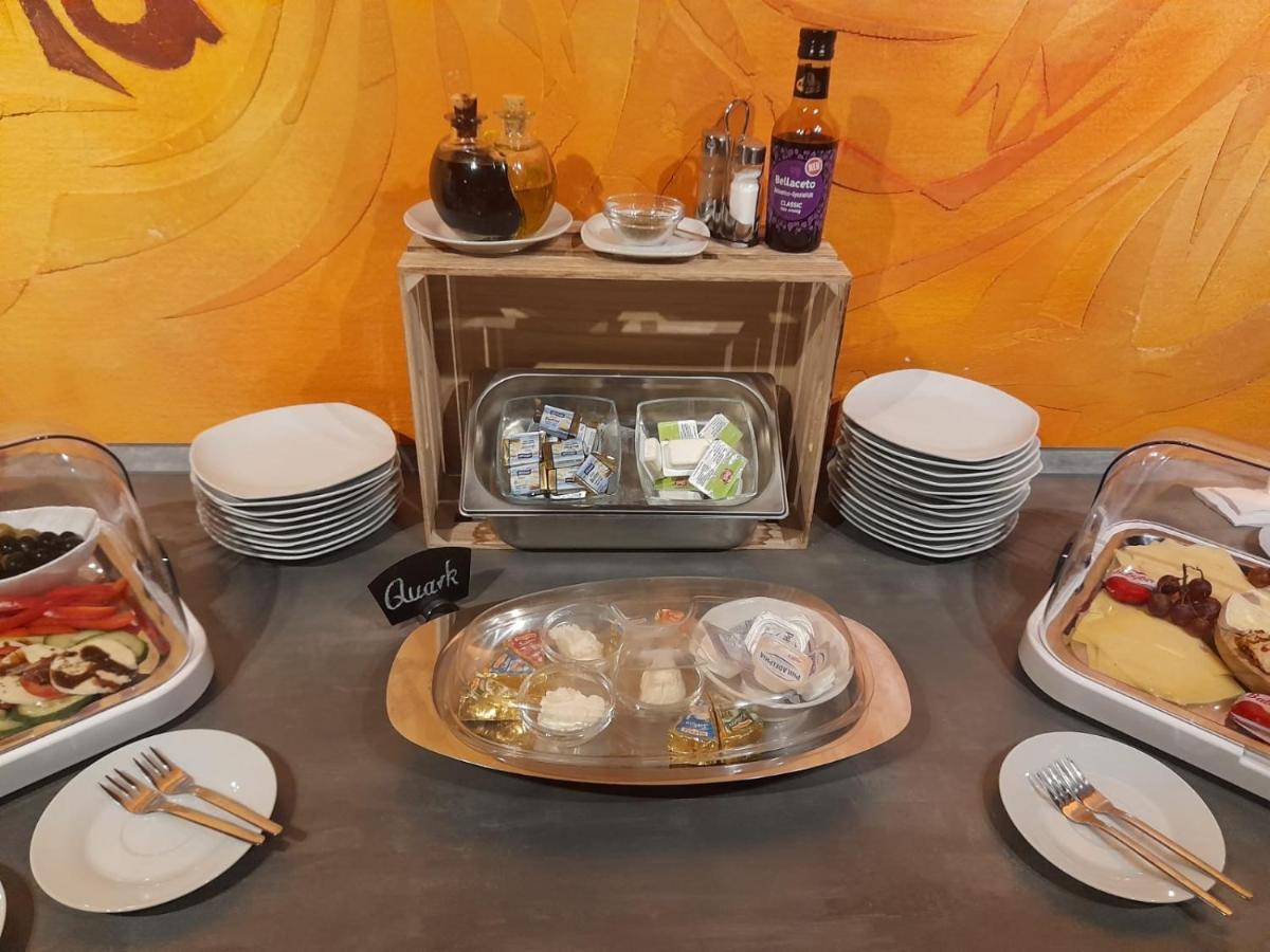 Alt Warburg Hotel Luaran gambar