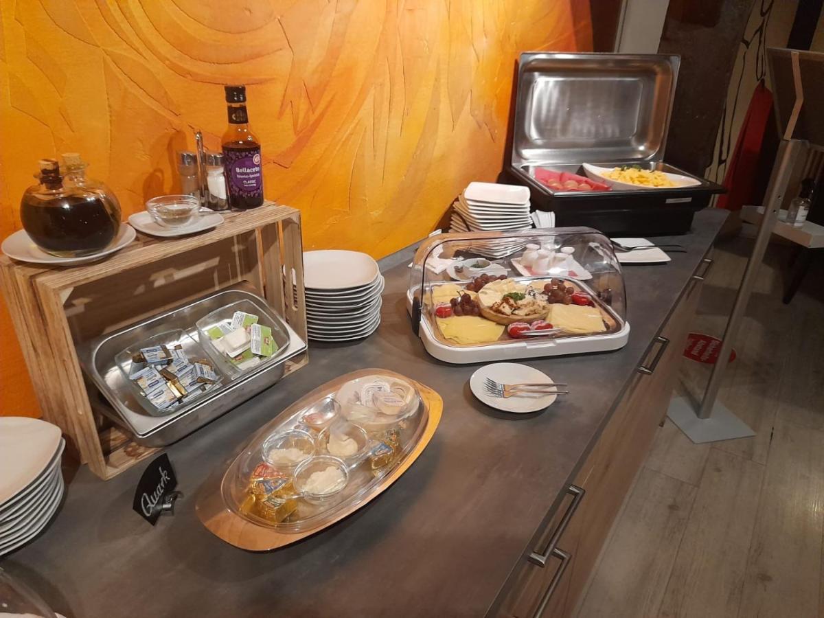 Alt Warburg Hotel Luaran gambar