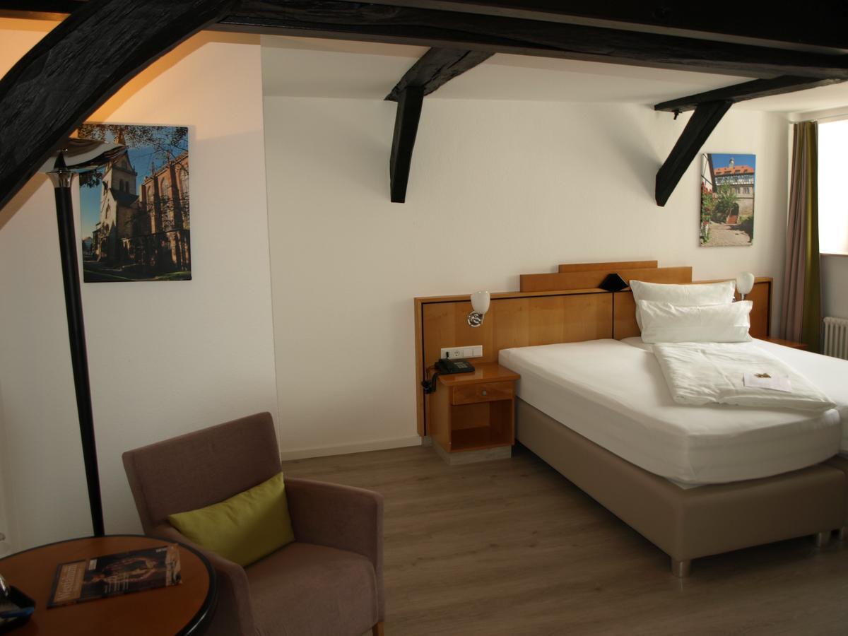 Alt Warburg Hotel Luaran gambar