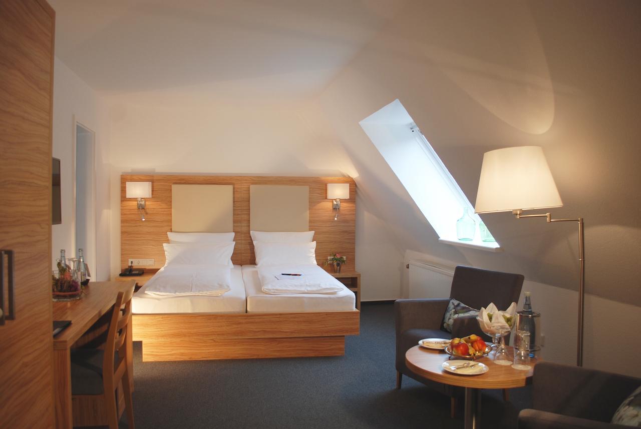 Alt Warburg Hotel Luaran gambar
