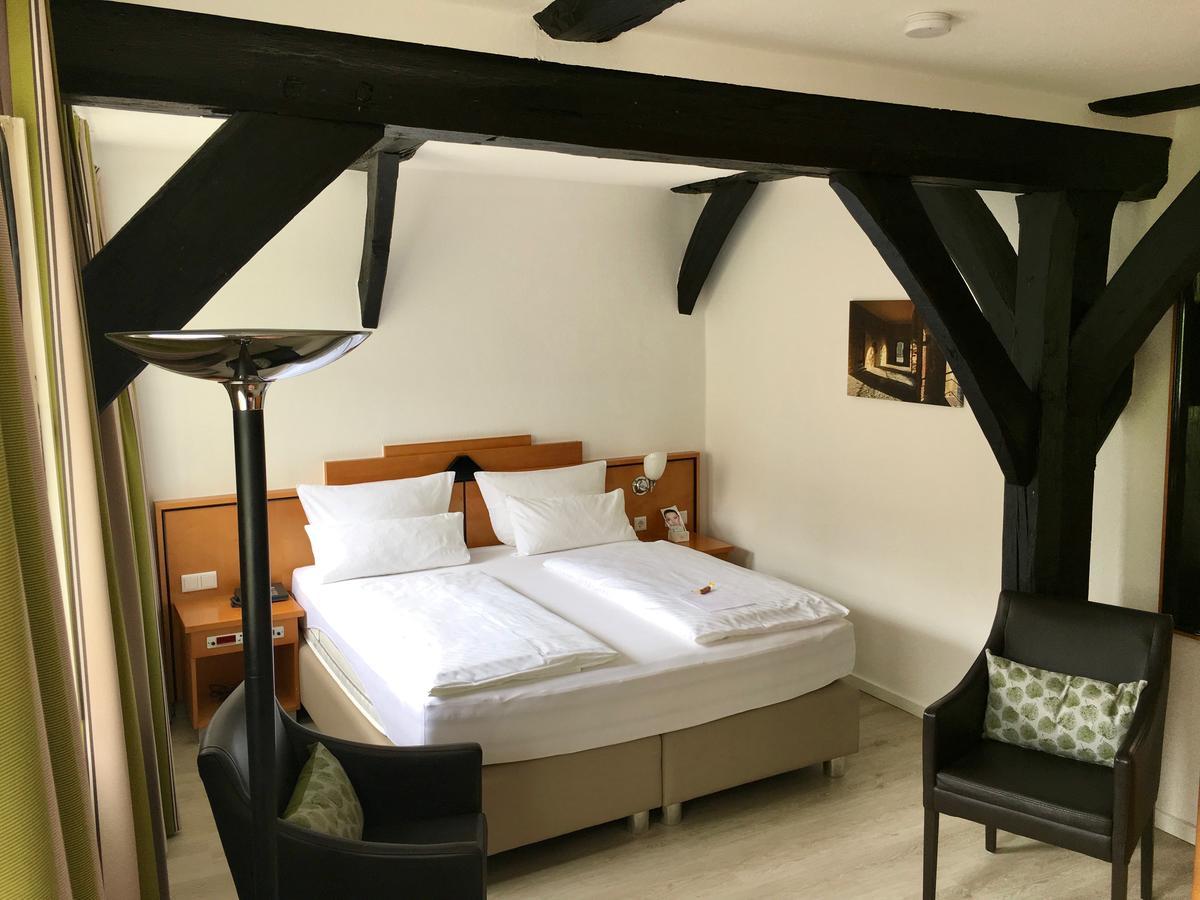 Alt Warburg Hotel Luaran gambar