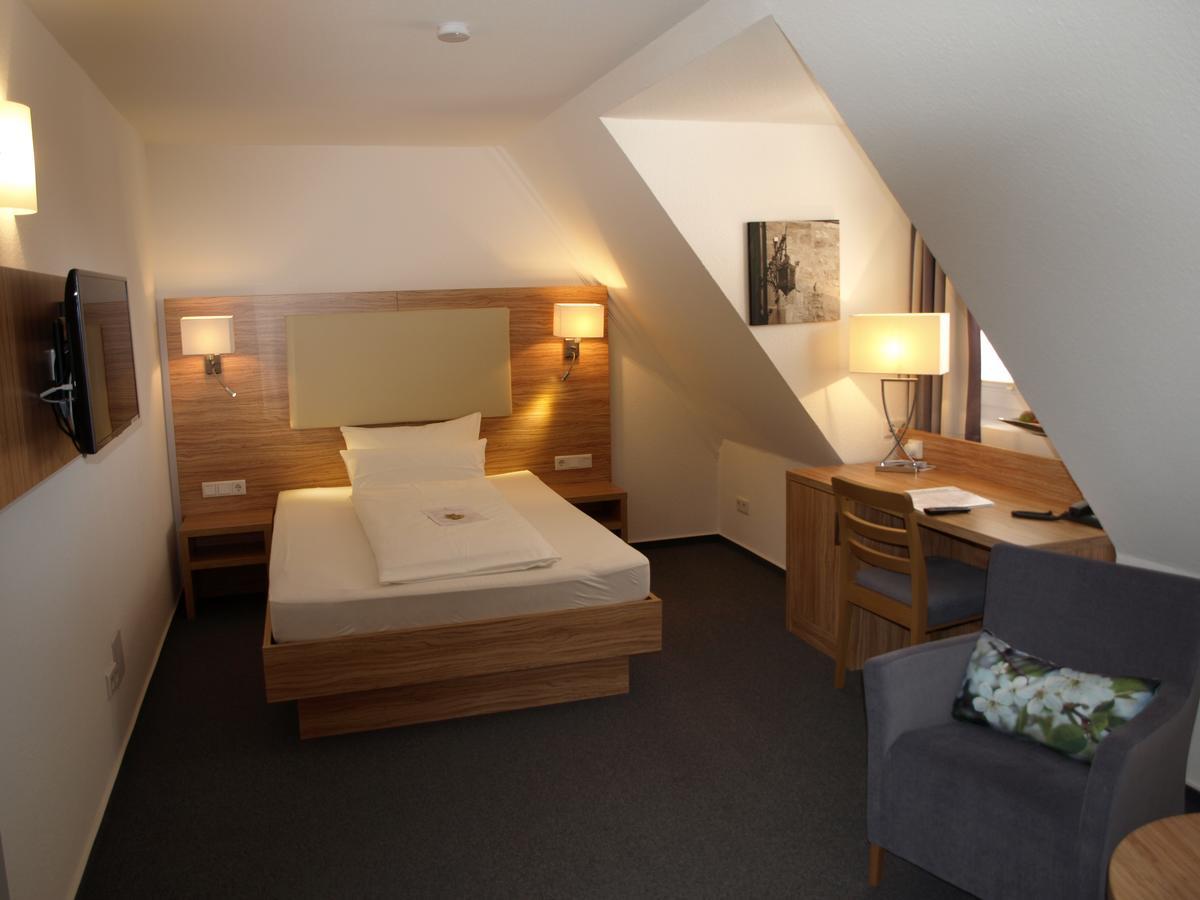 Alt Warburg Hotel Luaran gambar