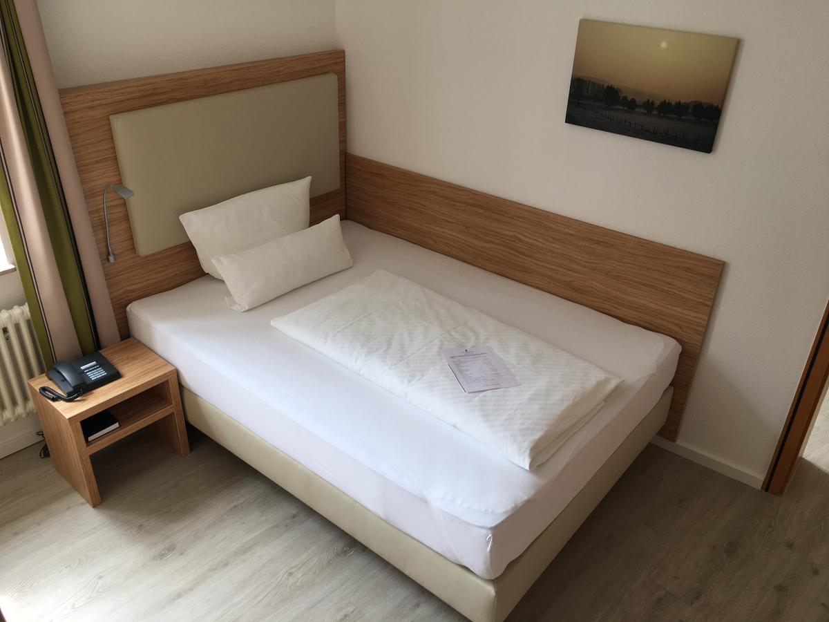 Alt Warburg Hotel Luaran gambar
