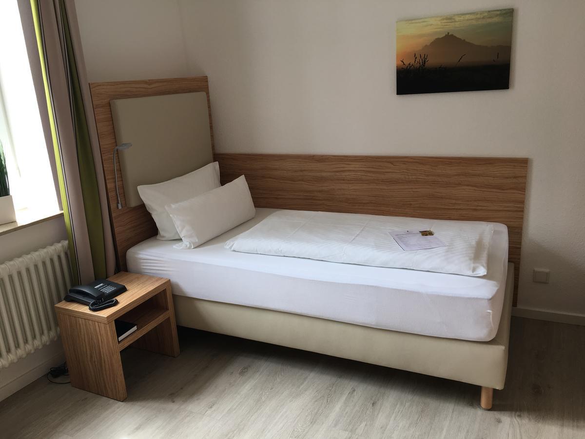 Alt Warburg Hotel Luaran gambar