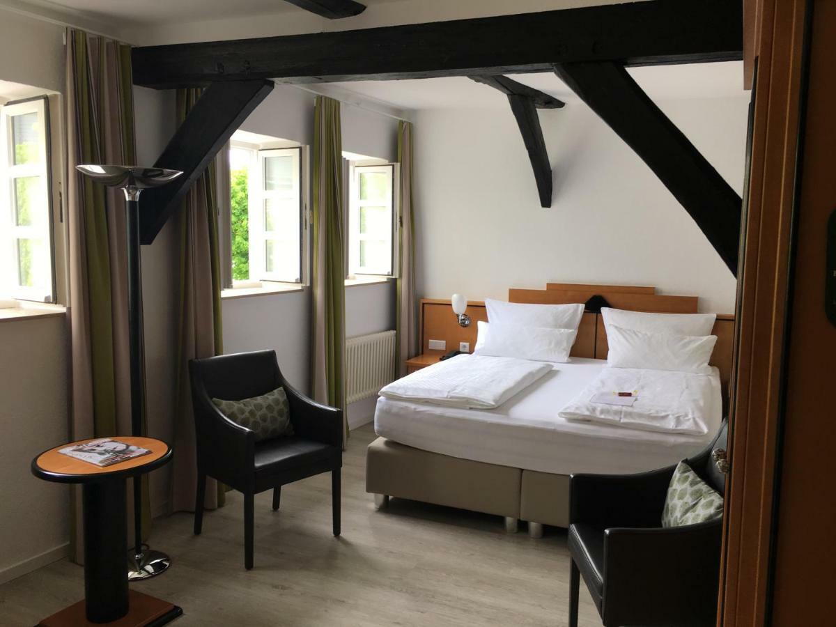 Alt Warburg Hotel Luaran gambar