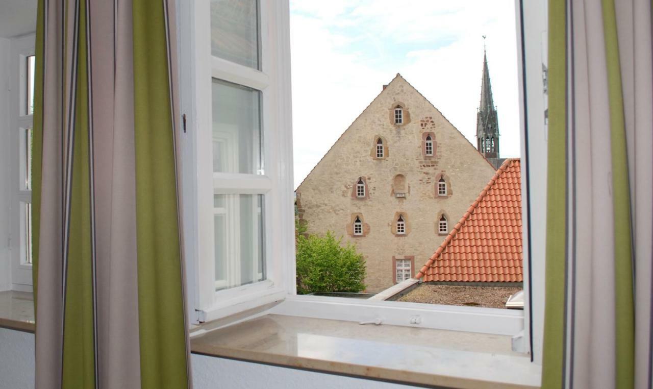 Alt Warburg Hotel Luaran gambar